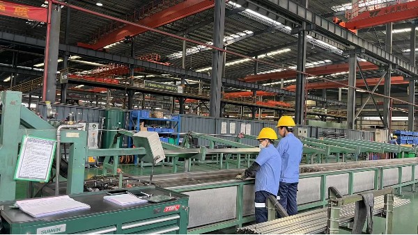 不銹鋼換熱器管選擇焊管還是無(wú)縫管？